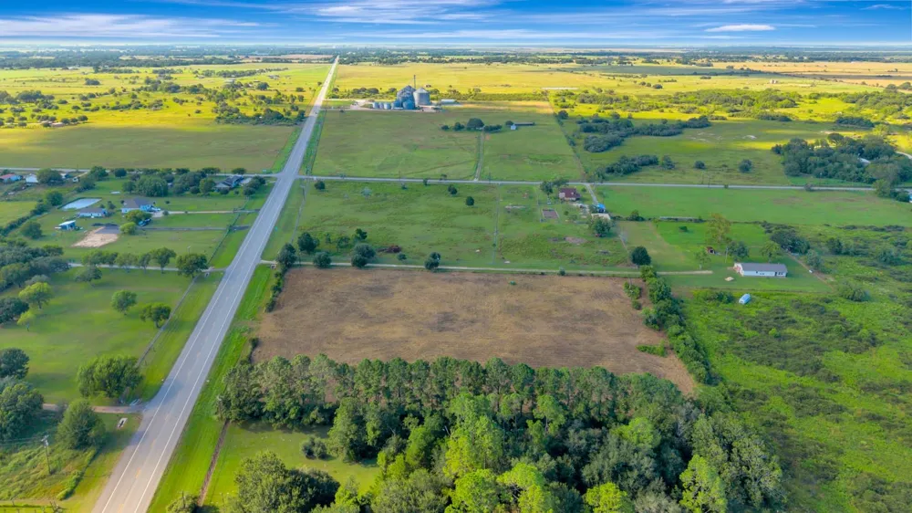 3217 State Highway 172 Ganado, TX 77962