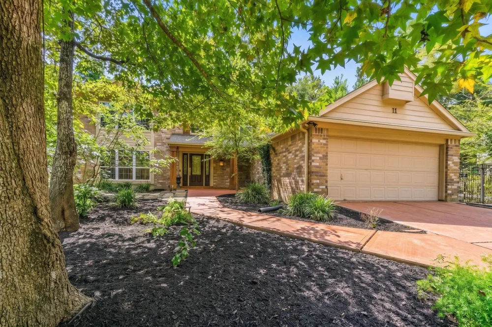 11 Thorn Berry Place The Woodlands, TX 77381