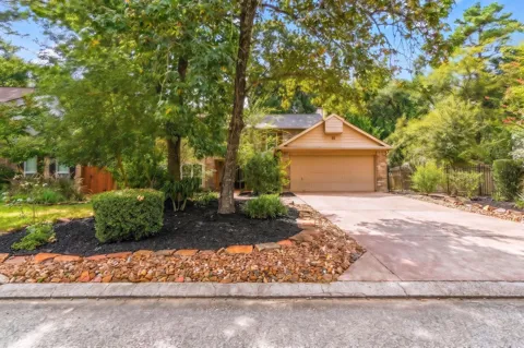 11 Thorn Berry Place