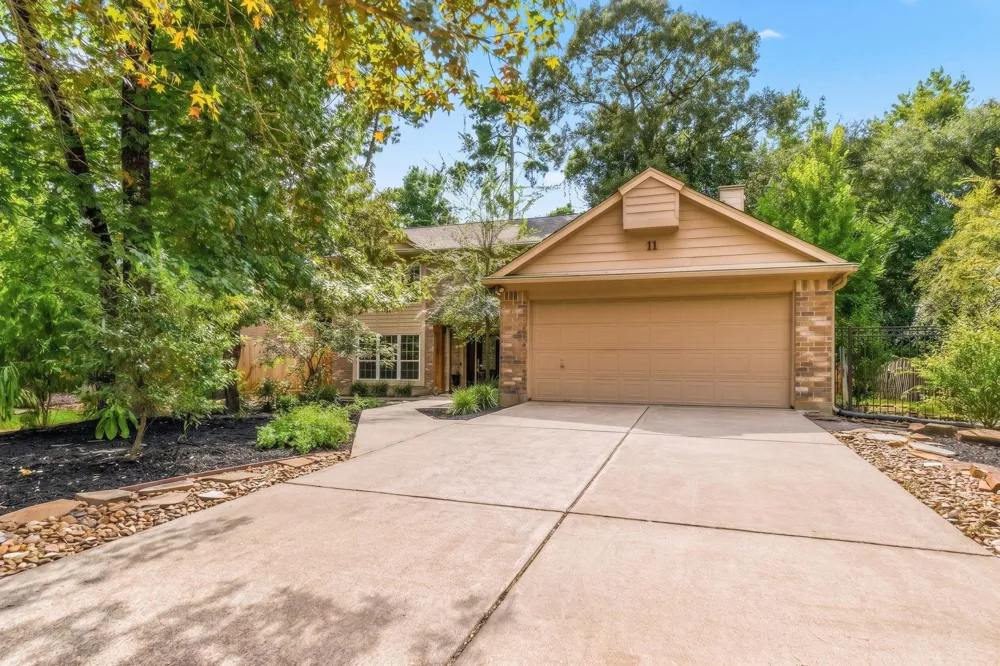 11 Thorn Berry Place The Woodlands, TX 77381