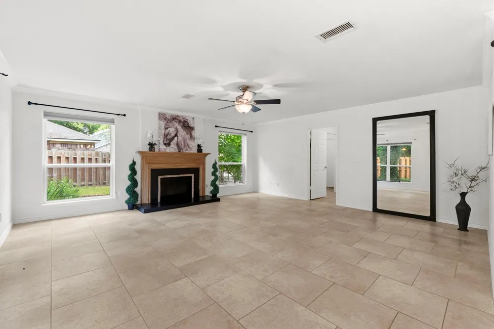 11 Thorn Berry Place The Woodlands, TX 77381