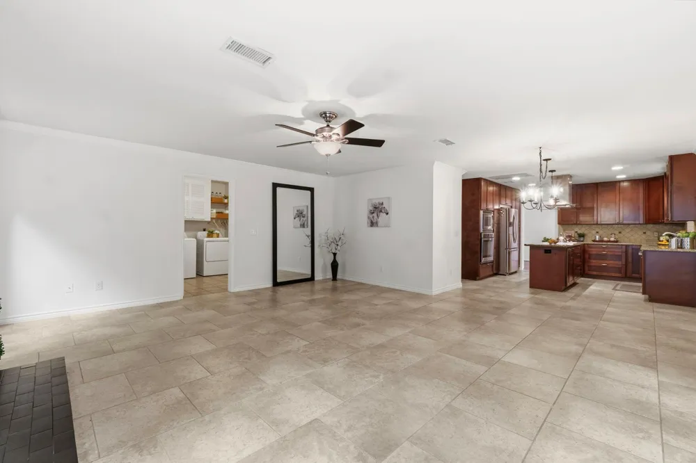 11 Thorn Berry Place The Woodlands, TX 77381