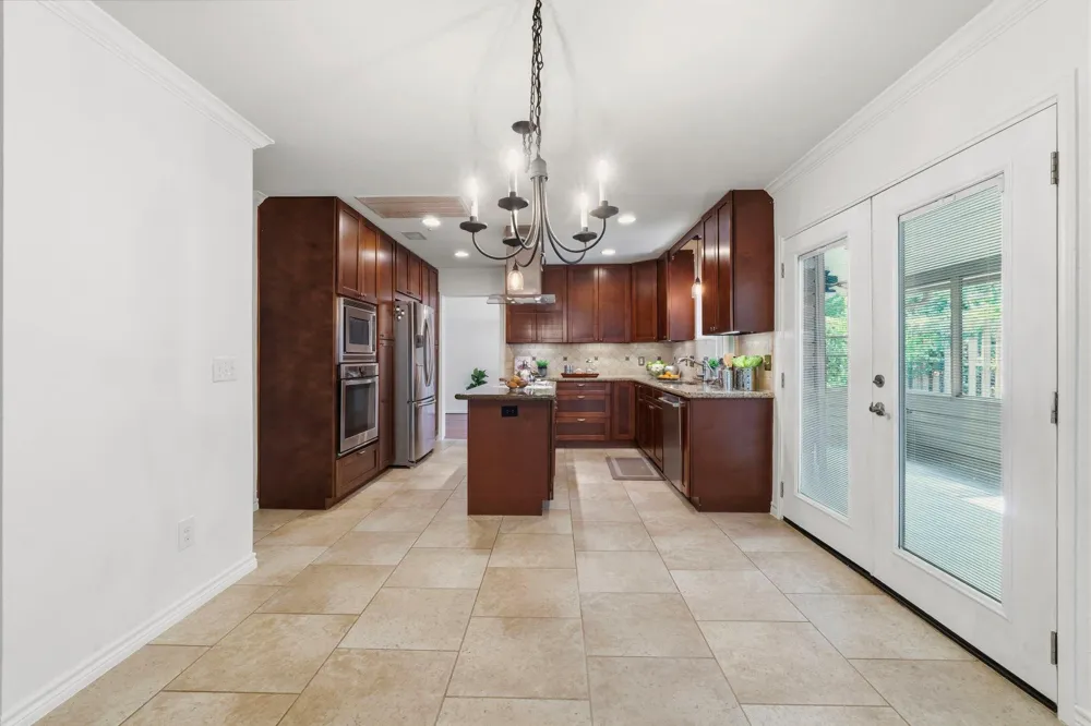 11 Thorn Berry Place The Woodlands, TX 77381