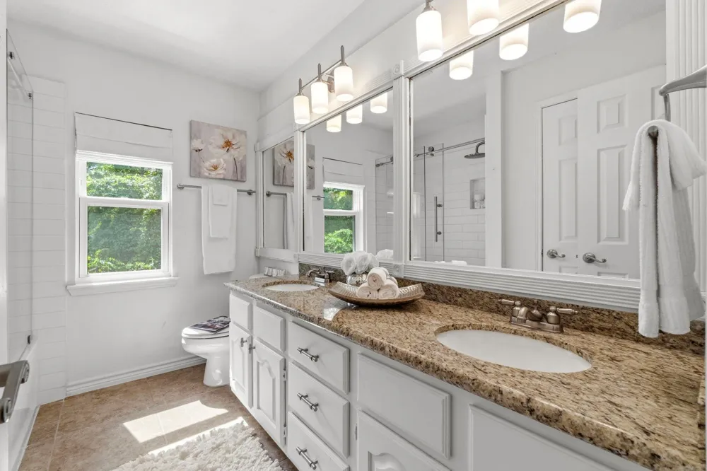 11 Thorn Berry Place The Woodlands, TX 77381