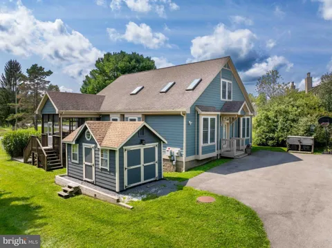 296 LAKE POINTE DRIVE