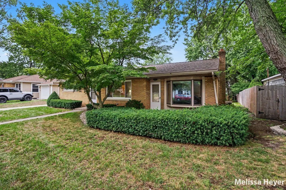 1121 Park Avenue Grand Haven, MI 49417