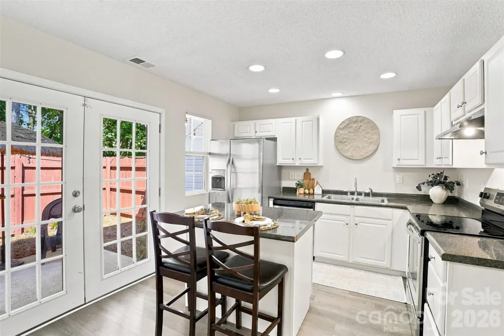 6766 Cypress Tree Lane Charlotte, NC 28215
