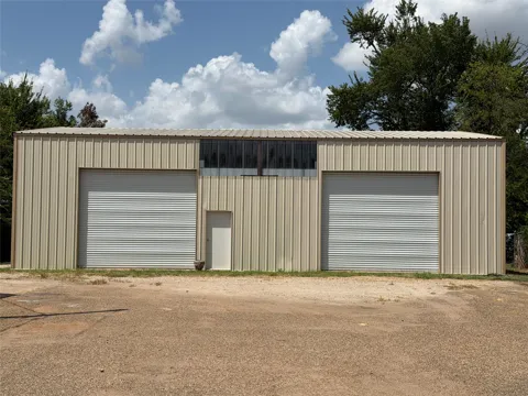 927 Main Street