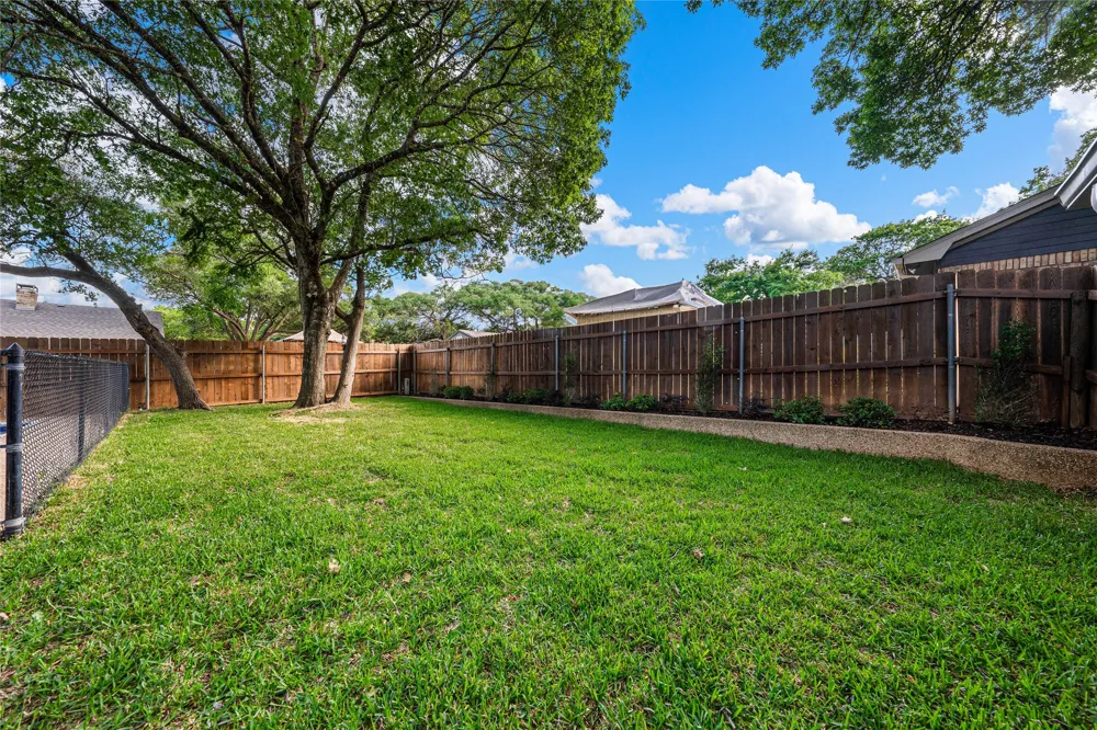 9916 Sandalwood Drive Woodway, TX 76712