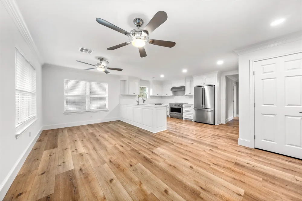 9916 Sandalwood Drive Woodway, TX 76712