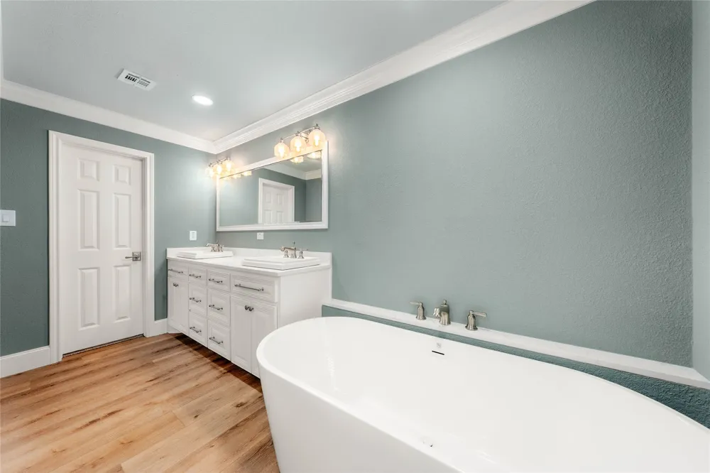 9916 Sandalwood Drive Woodway, TX 76712