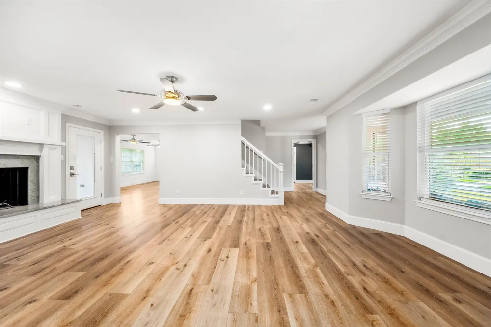 9916 Sandalwood Drive Woodway, TX 76712