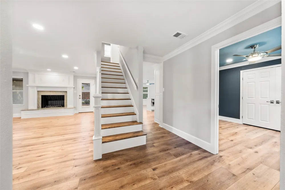 9916 Sandalwood Drive Woodway, TX 76712