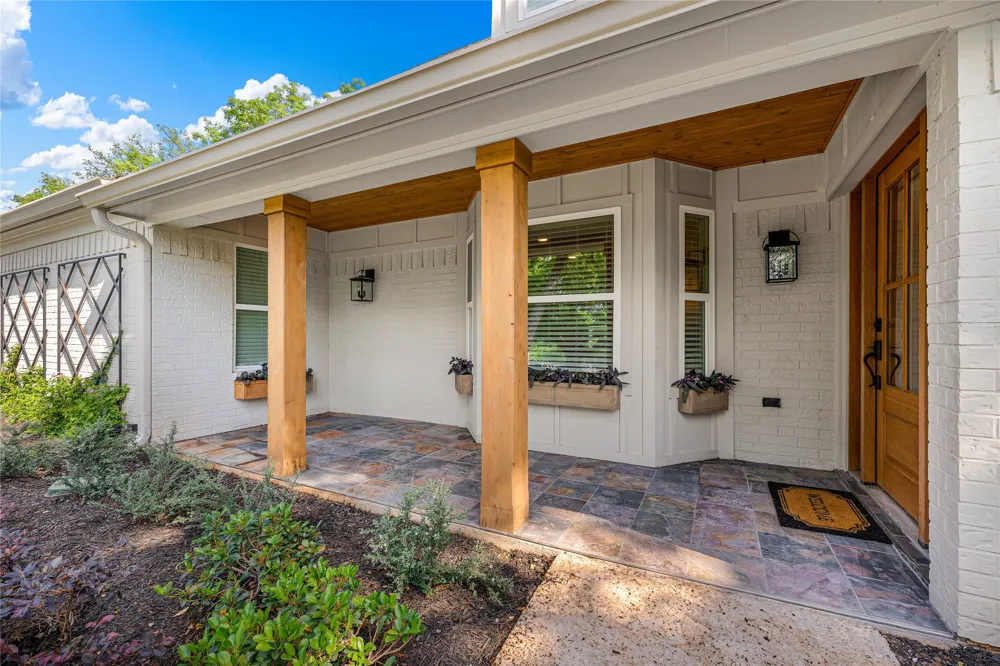 9916 Sandalwood Drive Woodway, TX 76712