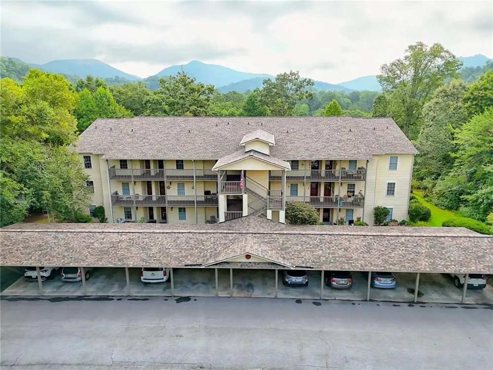 300 Ginger Creek Lane Clayton, GA 30525