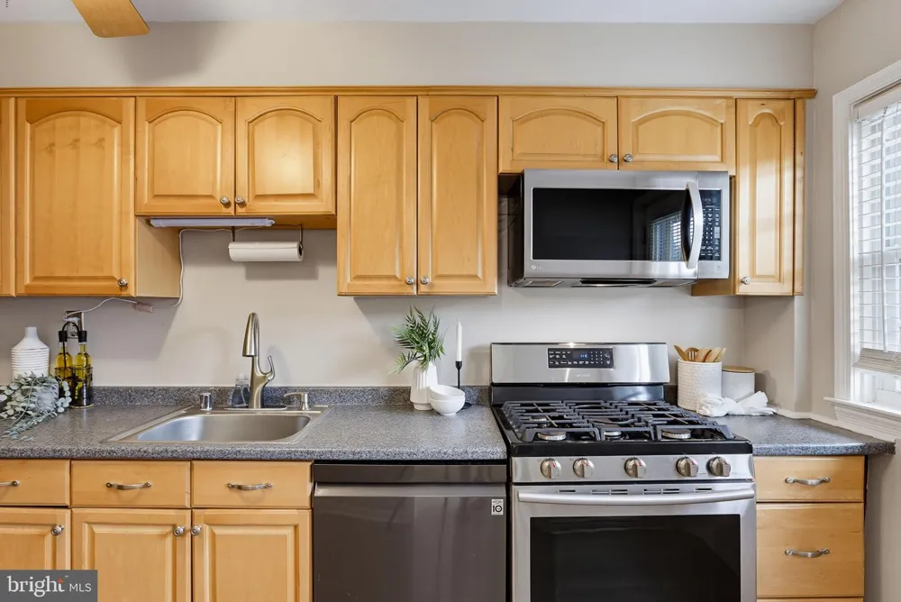 332 SMALL COURT Baltimore, MD 21228