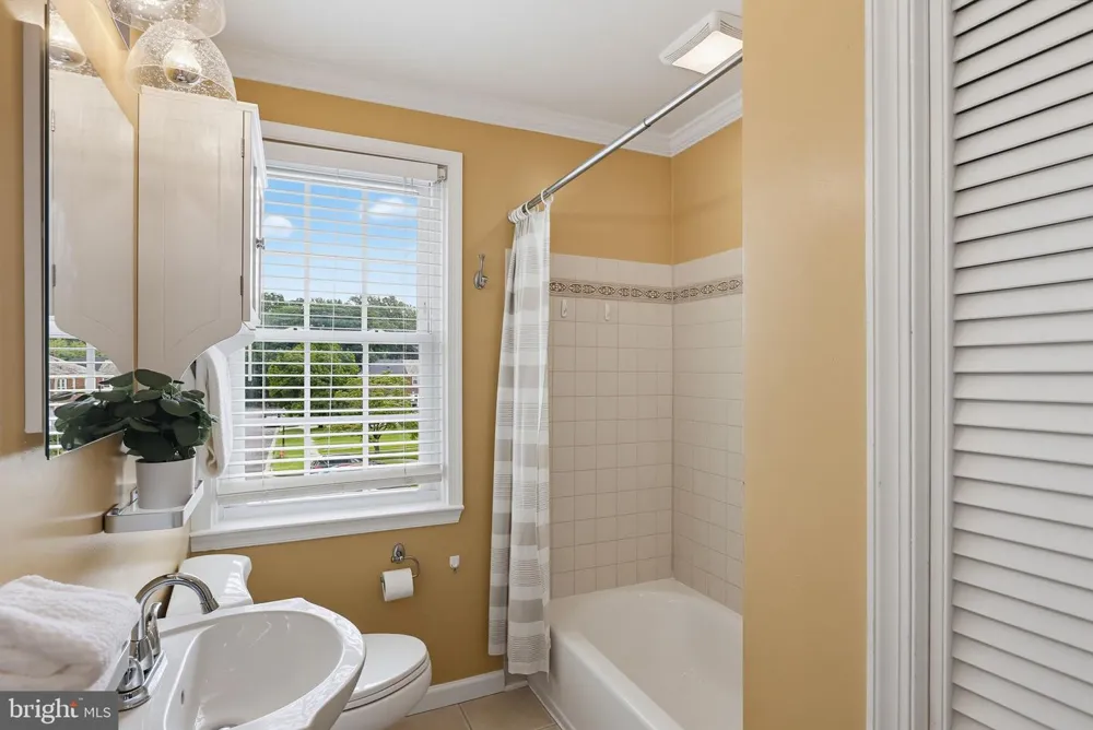 332 SMALL COURT Baltimore, MD 21228