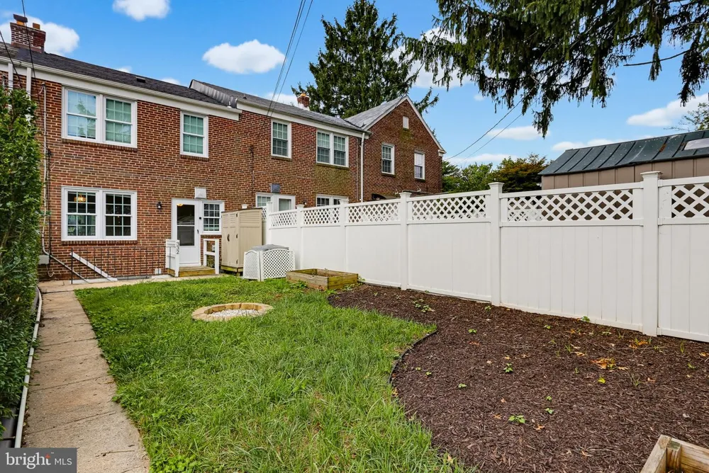 332 SMALL COURT Baltimore, MD 21228