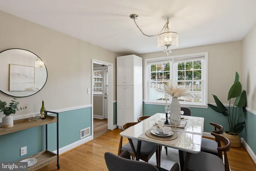 332 SMALL COURT Baltimore, MD 21228