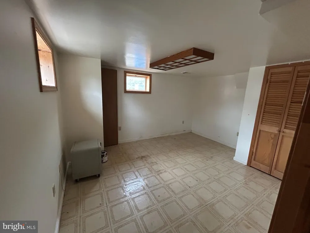5907 2ND STREET S Arlington, VA 22204