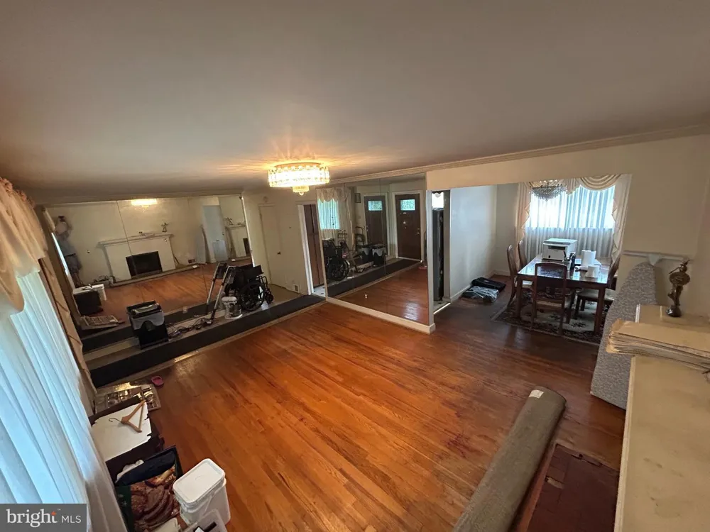 5907 2ND STREET S Arlington, VA 22204