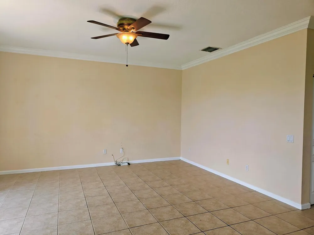 624 Garden Cress Trail Royal Palm Beach, FL 33411