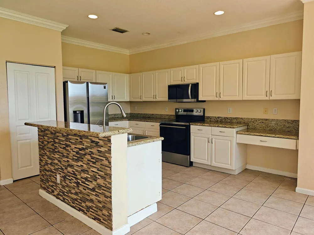 624 Garden Cress Trail Royal Palm Beach, FL 33411