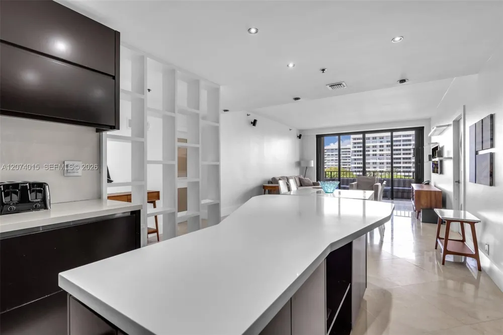251 Crandon Blvd #431 Key Biscayne, FL 33149