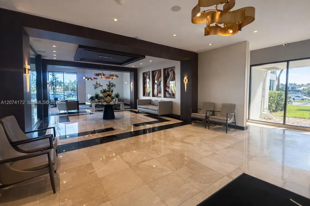 20505 E Country Club Dr #1037 Aventura, FL 33180