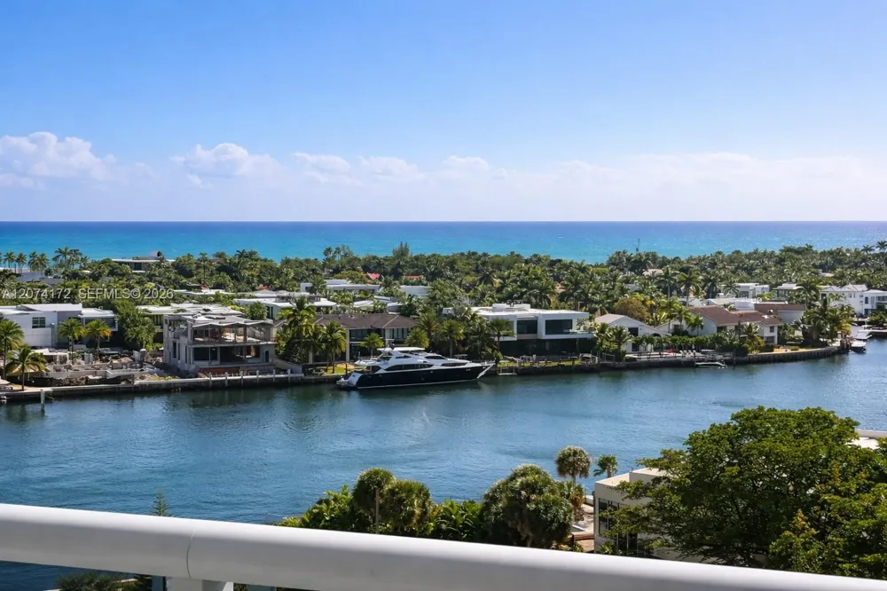 20505 E Country Club Dr #1037 Aventura, FL 33180