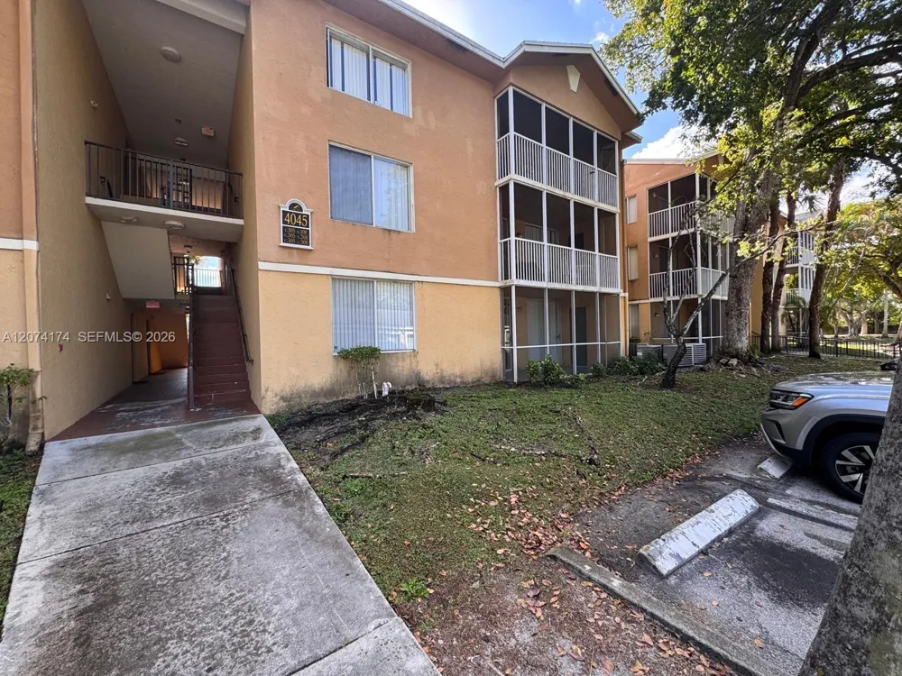 4045 W Mcnab Rd #G106 Pompano Beach, FL 33069