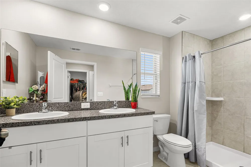 7201 SWEET ALYSSUM CT COURT Tampa, FL 33619