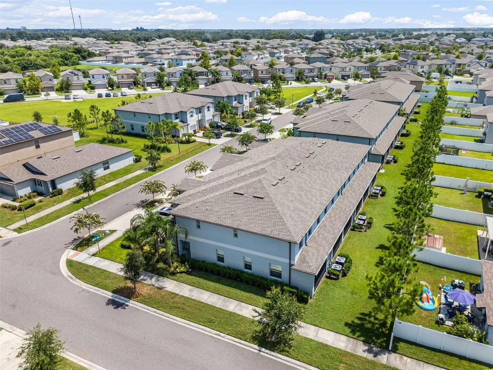 7201 SWEET ALYSSUM CT COURT Tampa, FL 33619