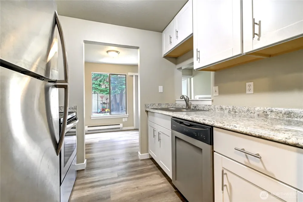 1102 8th Street NE #6 Auburn, WA 98002