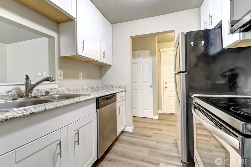 1102 8th Street NE #6 Auburn, WA 98002