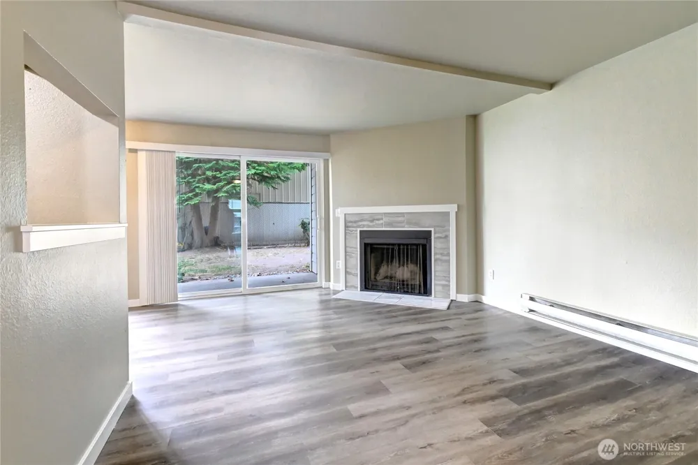 1102 8th Street NE #6 Auburn, WA 98002