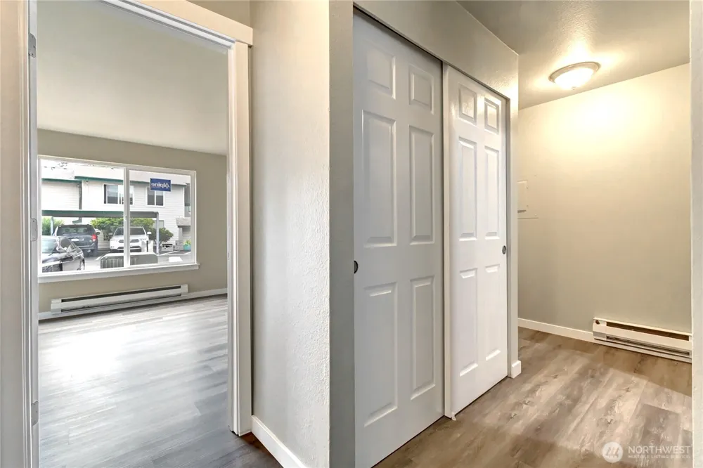 1102 8th Street NE #6 Auburn, WA 98002