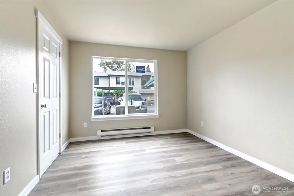 1102 8th Street NE #6 Auburn, WA 98002