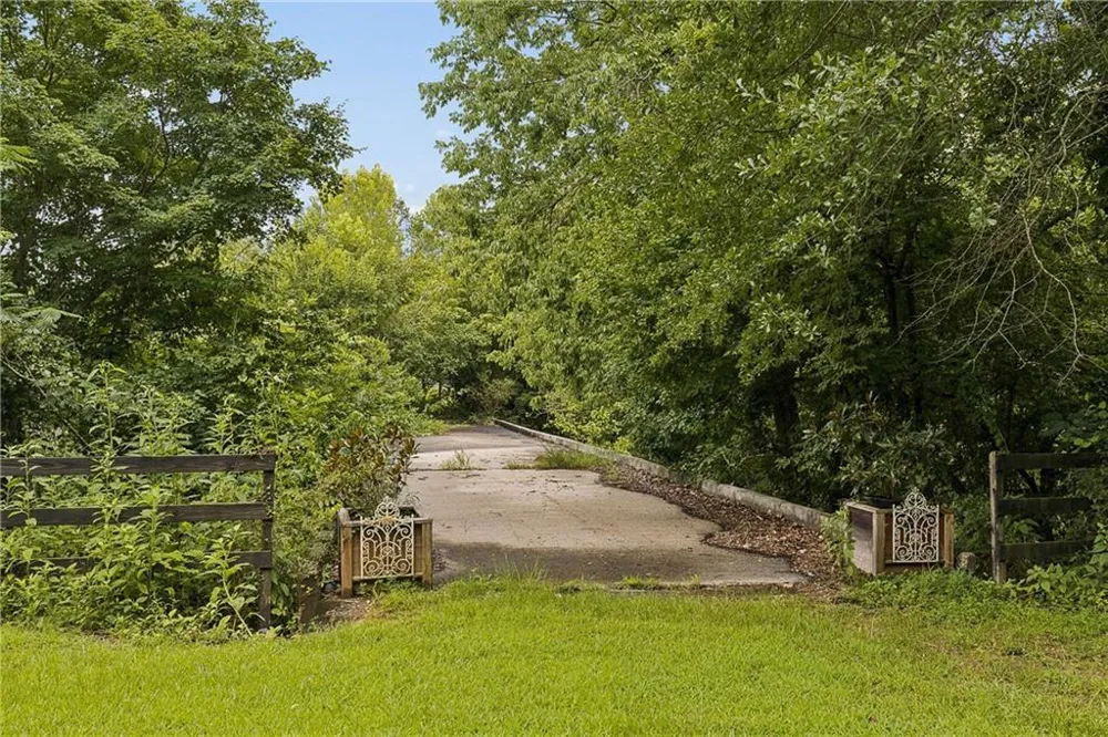 1736 Harmony Grove Church Road Acworth, GA 30101