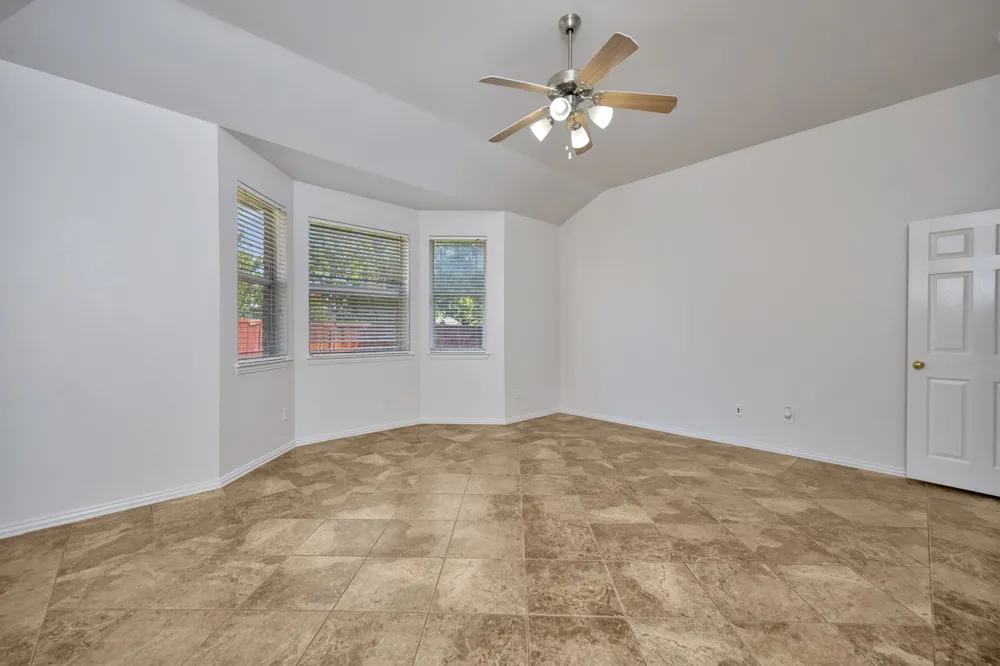 844 Sequoia Way Saginaw, TX 76131