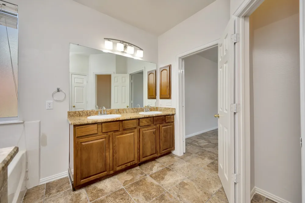 844 Sequoia Way Saginaw, TX 76131