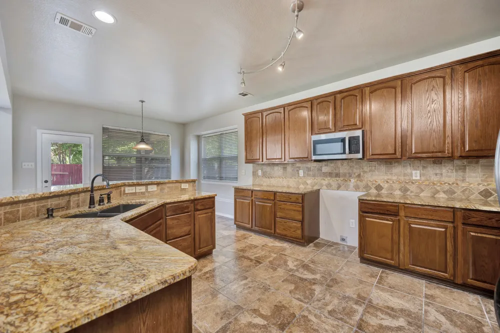 844 Sequoia Way Saginaw, TX 76131
