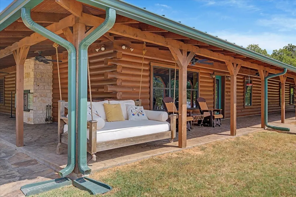 2789 Hanging Tree Road Bowie, TX 76230