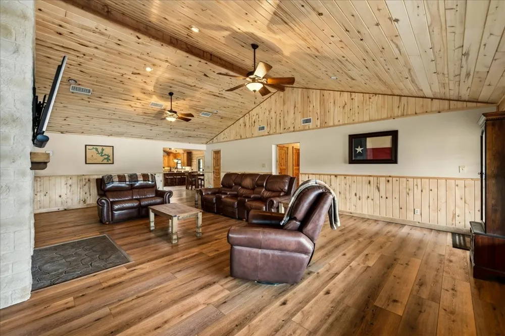 2789 Hanging Tree Road Bowie, TX 76230