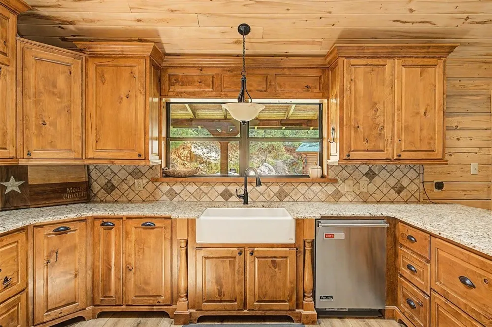 2789 Hanging Tree Road Bowie, TX 76230