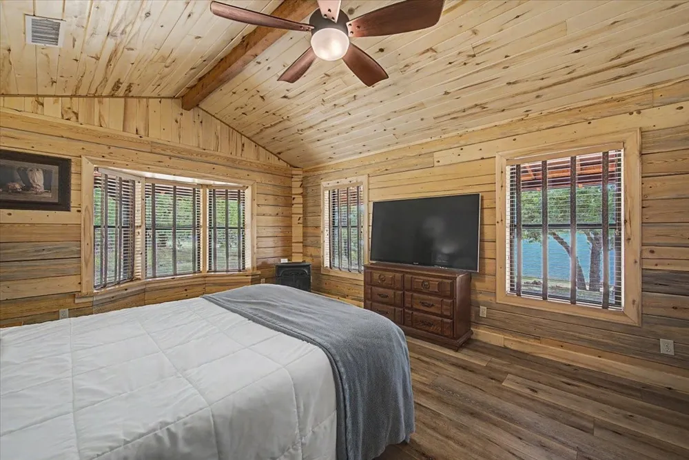 2789 Hanging Tree Road Bowie, TX 76230