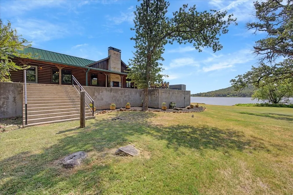 2789 Hanging Tree Road Bowie, TX 76230