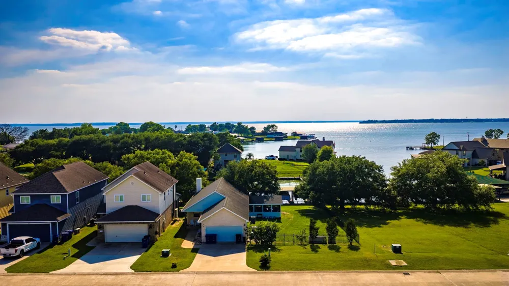 185 Bayview Lane Livingston, TX 77351