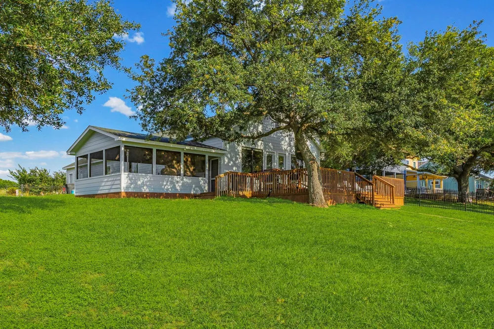 185 Bayview Lane Livingston, TX 77351