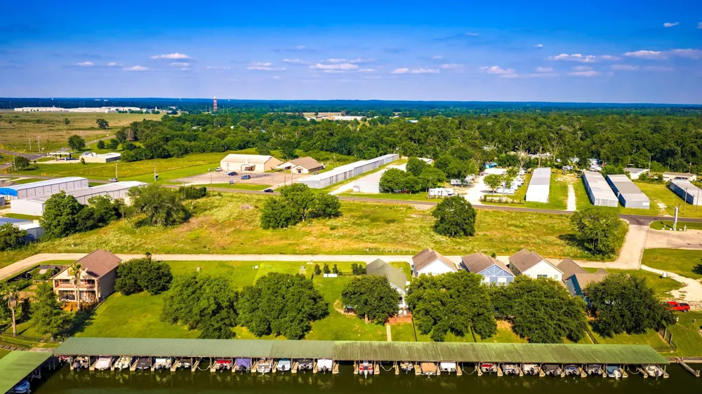 185 Bayview Lane Livingston, TX 77351